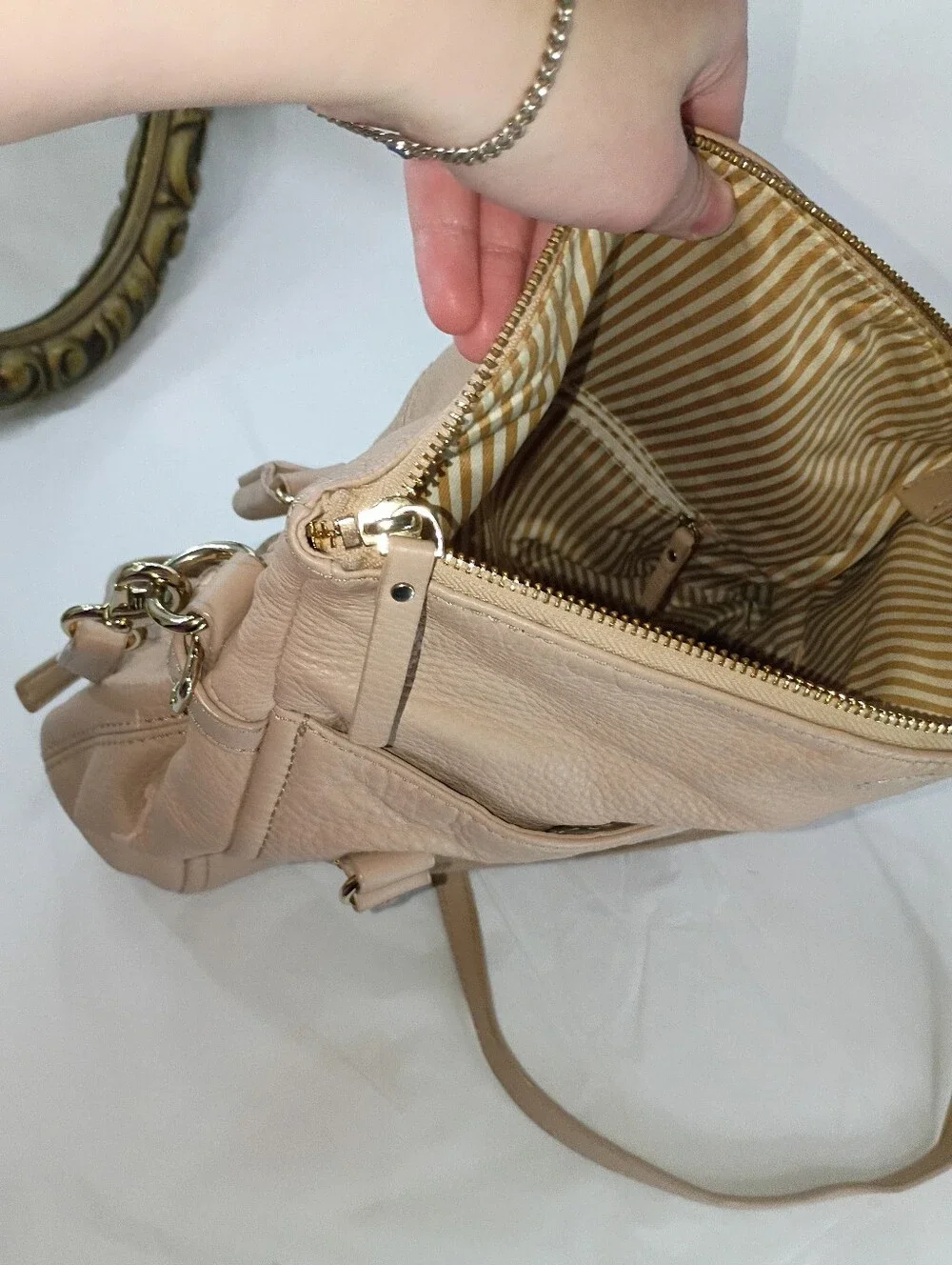 KATE SPADE COBBLE HILL LESLIE PEBBLE BEIGE LEATHER  PURSE